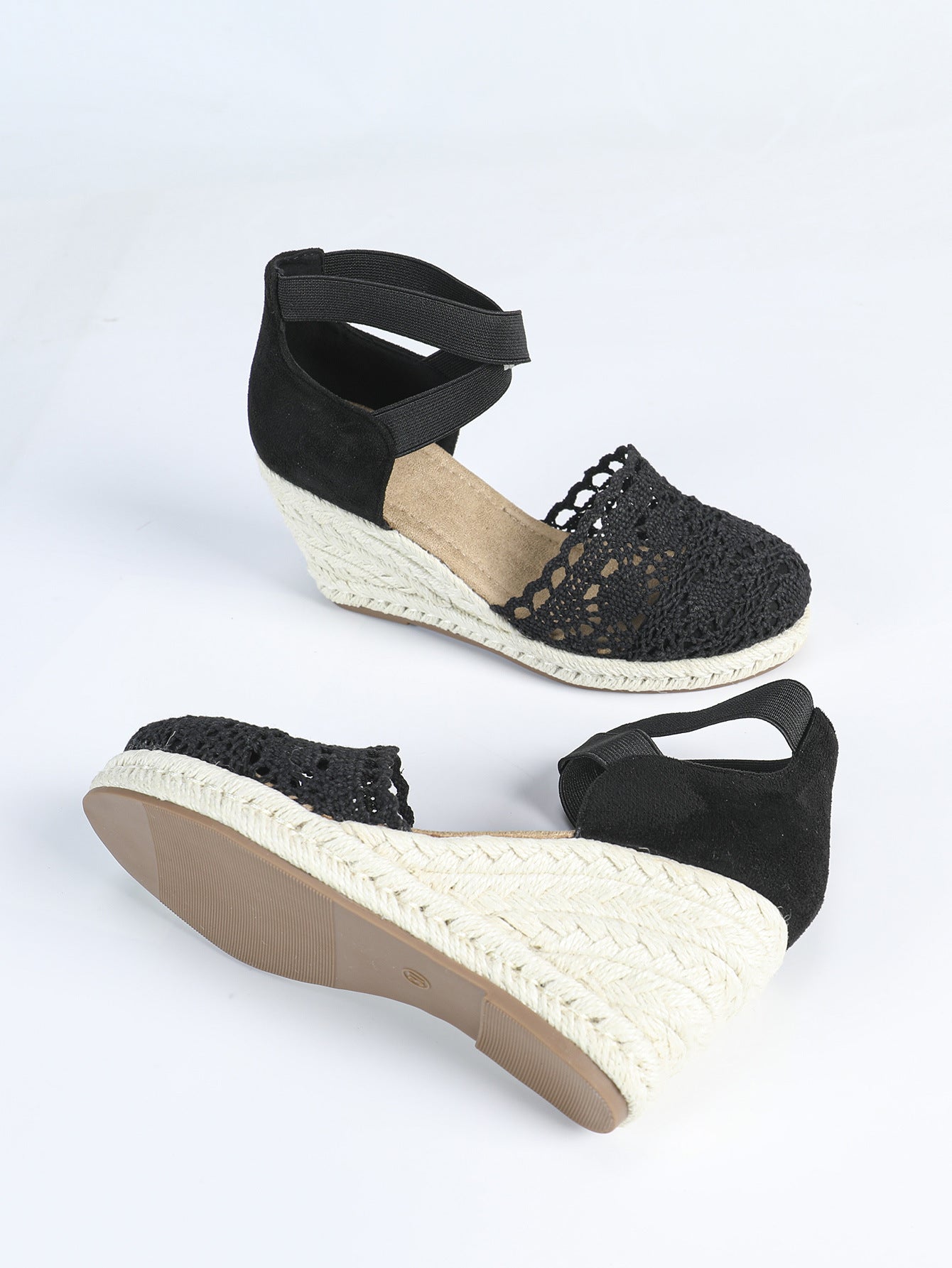 Espadrilles en toile pour femmes noires avec sandales compensées et lanières croisées
